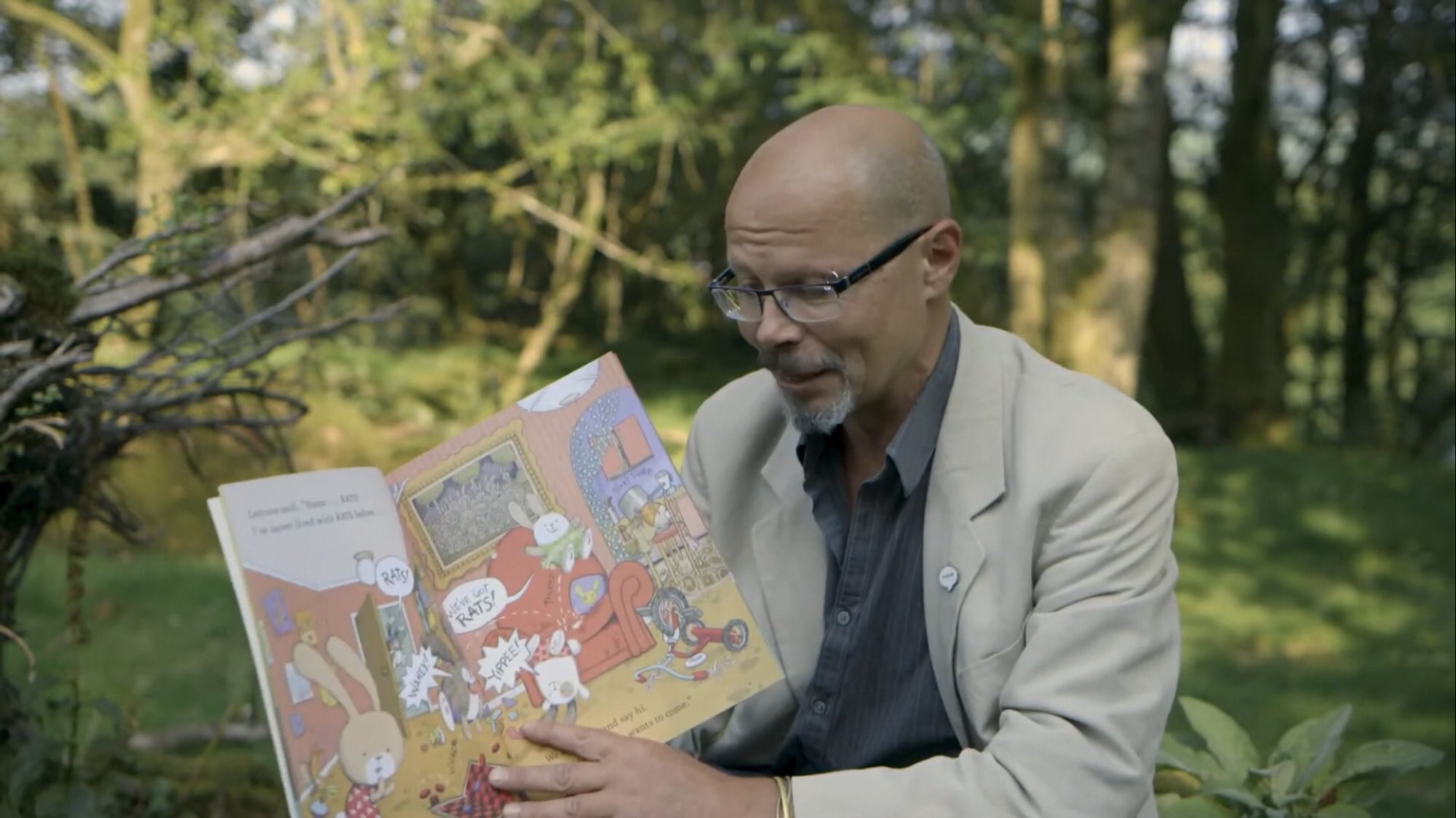 Stephen Holland reading for his film on Sarah McIntyre's 'The New Neighbours'